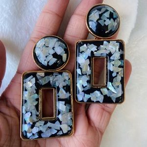 Black and gold earrnings with seashell mosaic